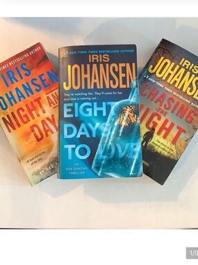 Crime. Iris Johansen set of 3